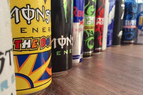 Energiedrankjes: Wat ouders zouden moeten weten