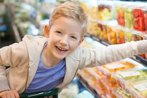 Boodschappen doen met kleine kinderen: hoe maak je er een prettige ervaring van?