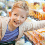 Boodschappen doen met kleine kinderen: hoe maak je er een prettige ervaring van?