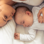 Is co-sleeping met je baby wel veilig?
