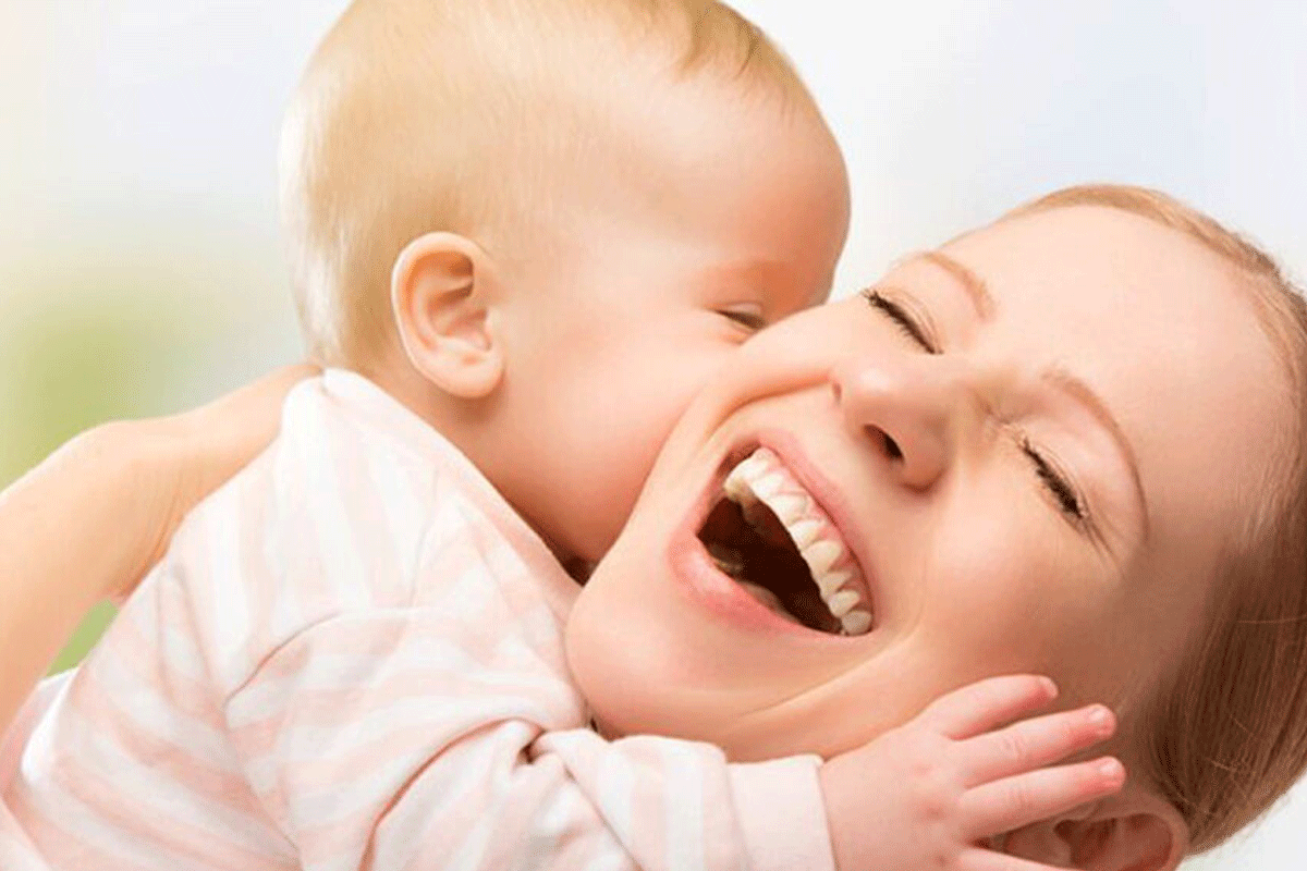 Doorkomende tandjes: wat gebeurt er in dat kleine mondje?