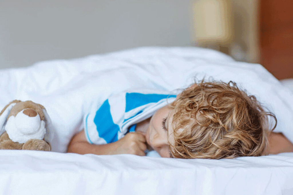 Bedplassen bij peuters en jonge kinderen: hoe ga je ermee om zonder druk of schaamte?